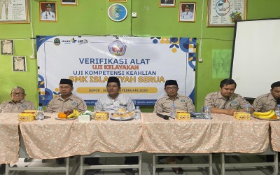 Uji Kelayakan Alat dan Instumen Uji Kopetensi Kehalian SMK Islamiyah Serua Melaksanakan verifikasi Alat Bersama Pengawas Pembina Sekolah